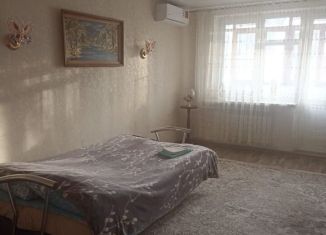 Продается 2-комнатная квартира, 50.2 м2, Знаменск, проспект 9 Мая, 16А