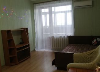 Сдам однокомнатную квартиру, 40 м2, станица Каневская, Азовская улица
