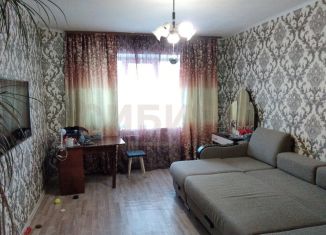 Продам 3-ком. квартиру, 65 м2, Новосибирская область, улица Курчатова, 37