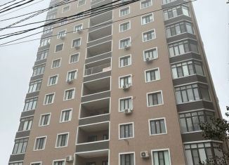 Сдам 1-комнатную квартиру, 50 м2, Дагестан, улица Магомедтагирова, 182А