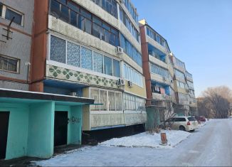 Продается двухкомнатная квартира, 52 м2, Арсеньев, улица Жданова, 74