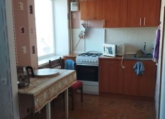Продается трехкомнатная квартира, 60 м2, поселок городского типа Приморский, улица Гагарина, 3