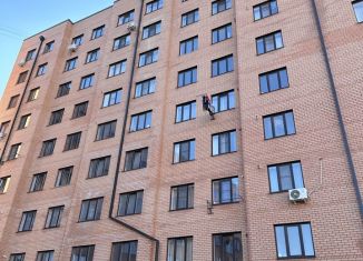 Продается двухкомнатная квартира, 66 м2, Владикавказ, улица Алихана Гагкаева, 7Ак1, 19-й микрорайон