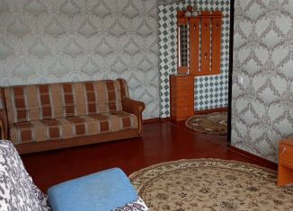 Сдается в аренду 2-ком. квартира, 50 м2, Ефремов, улица Дружбы, 24