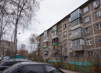 Продам 2-ком. квартиру, 45 м2, рабочий посёлок Октябрьский, Первомайская улица, 8