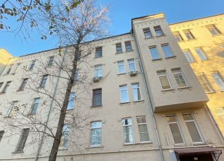 Продам квартиру студию, 19.5 м2, Москва, улица Земляной Вал, 65, ЦАО