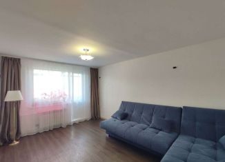 Продам 3-ком. квартиру, 58 м2, Екатеринбург, улица Мичурина, 216