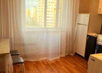 Продается 1-ком. квартира, 39 м2, Старый Оскол, микрорайон Восточный, 10