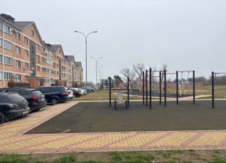 Продам 2-ком. квартиру, 60 м2, Темрюк, улица Карла Маркса