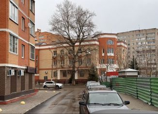 Продается 2-комнатная квартира, 60.5 м2, Истра, улица Ленина