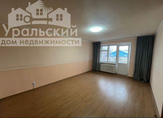 Продается 2-ком. квартира, 56.3 м2, Алапаевск, улица Веры Шляпиной, 9