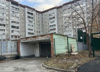 Продаю гараж, 18 м2, Екатеринбург, метро Чкаловская