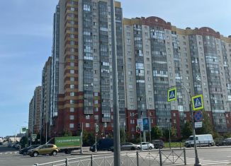 Сдача в аренду 2-ком. квартиры, 60 м2, Санкт-Петербург, Парашютная улица, 35