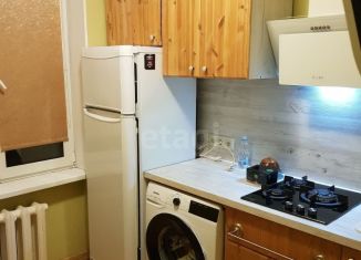 Сдача в аренду 1-ком. квартиры, 32 м2, Санкт-Петербург, бульвар Красных Зорь, 12, метро Ломоносовская