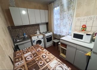 Сдаю 3-ком. квартиру, 60 м2, Новосибирская область, Широкая улица, 135/2