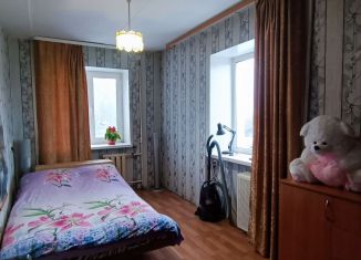 Продажа 2-ком. квартиры, 43 м2, Пермь, улица Адмирала Нахимова, 10