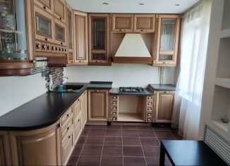 Сдам в аренду 2-ком. квартиру, 61 м2, Отрадный, улица Сабирзянова, 7