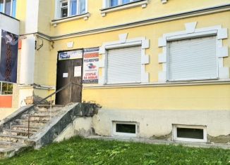 Продается торговая площадь, 29 м2, Каменск-Уральский, улица Строителей, 21