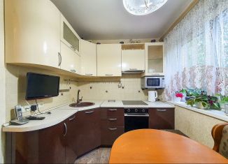 Сдается в аренду 2-комнатная квартира, 45 м2, Москва, метро Домодедовская, Ясеневая улица, 8к1