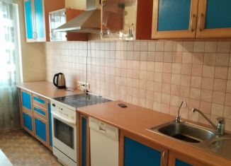 Сдается 2-ком. квартира, 48 м2, Иркутск, Трудовая улица, 72