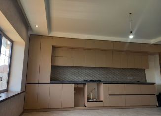 Сдам дом, 239 м2, посёлок городского типа Молодёжное, улица Мисхор