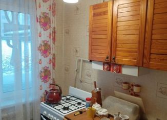 Продам 3-ком. квартиру, 61 м2, Курская область, улица Гагарина, 17к2