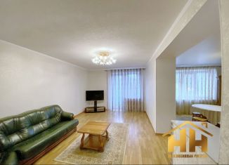 Продается 2-ком. квартира, 88 м2, Ростовская область, улица Закруткина, 68