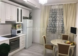 Продается 3-комнатная квартира, 88.3 м2, Екатеринбург, улица Павла Шаманова, 13