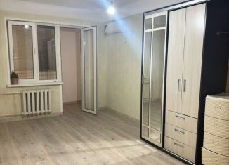 Сдается 1-ком. квартира, 50 м2, Дагестан, улица Зои Космодемьянской, 46А