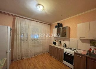 Продается двухкомнатная квартира, 63.5 м2, Старый Оскол, микрорайон Дубрава, квартал 1, 18