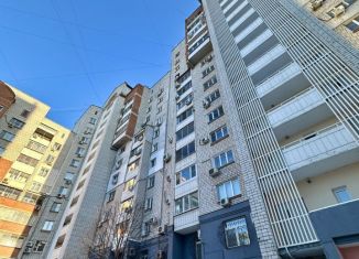 Продаю 3-ком. квартиру, 115 м2, Хабаровск, Волочаевская улица, 123