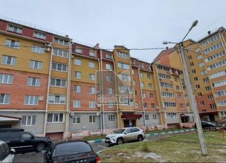 Продам 4-ком. квартиру, 117 м2, Марий Эл, улица Мира, 22