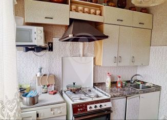 Продажа 4-комнатной квартиры, 70 м2, Москва, улица Обручева, 28к2, метро Новаторская