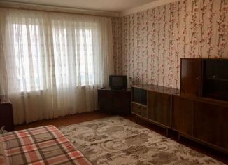 Сдается в аренду 2-комнатная квартира, 55 м2, Татарстан, улица Татарстан, 64