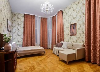 Сдается в аренду 3-комнатная квартира, 115 м2, Санкт-Петербург, Невский проспект, 170