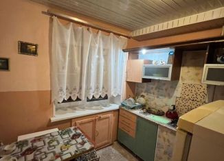 Сдача в аренду 2-ком. квартиры, 44 м2, Волгоград, улица Вершинина, 14