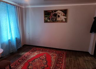 Продам 1-ком. квартиру, 35 м2, Азов, улица Победы, 14