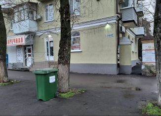 Продам торговую площадь, 50 м2, Таганрог, улица Дзержинского, 180