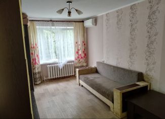 Сдам 1-ком. квартиру, 35 м2, Ялта, улица Свердлова, 89к3