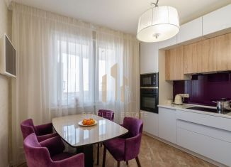 Продается 4-ком. квартира, 100 м2, Московский, улица Бианки, 2к2