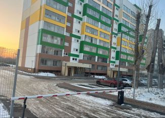 Сдаю в аренду 2-ком. квартиру, 43 м2, Кемерово, улица Веры Волошиной, 22Ак1, Заводский район