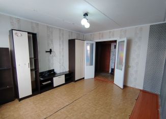 Продаю 2-ком. квартиру, 50 м2, Белорецк, улица С. Кирова, 68