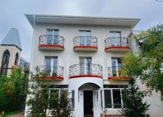 Продаю дом, 162.9 м2, поселок городского типа Коктебель, улица Ленина