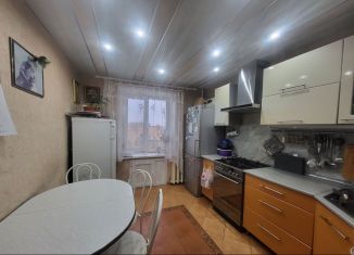 Продажа трехкомнатной квартиры, 61 м2, Александров, улица Королёва, 1