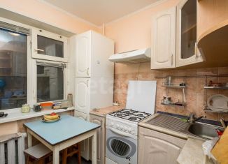 Продажа трехкомнатной квартиры, 58 м2, Тюмень, Ямская улица, 98