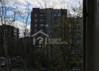 Сдается трехкомнатная квартира, 65 м2, Петергоф, Чебышёвская улица, 4к1