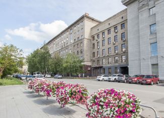 Продам 2-ком. квартиру, 52 м2, Новосибирск, Депутатская улица, 58