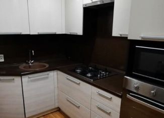 Сдача в аренду 2-комнатной квартиры, 52 м2, Стерлитамак, улица Гоголя, 118