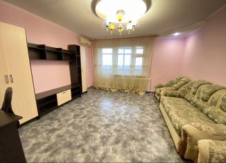 Продаю двухкомнатную квартиру, 72 м2, Аксай, Садовая улица, 22к3