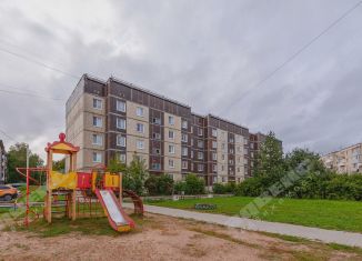 Продам 3-ком. квартиру, 73 м2, Ленинградская область, посёлок Тельмана, 40